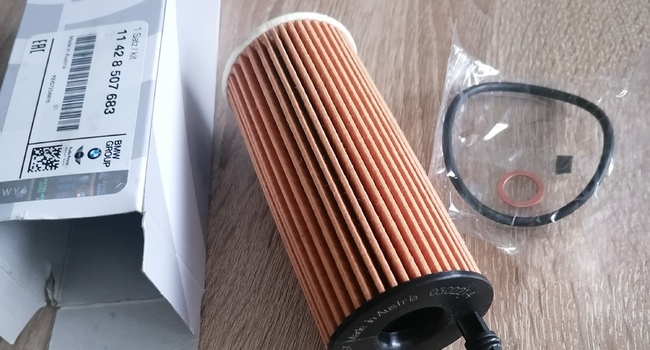 1x BMW Ölfilter mit Dichtringen 11428507683 oder HU 6004x MANN FILTER